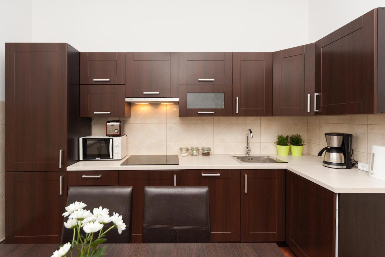 Dietla 57 Cassandra, 23 Apartment